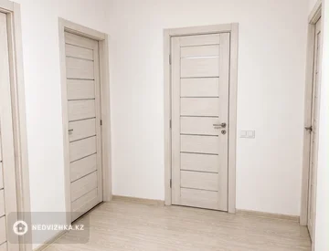 2-комнатная квартира, этаж 2 из 9, 67 м², миниатюра 6