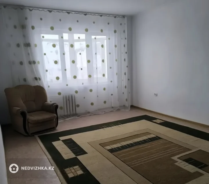 2-комнатная квартира, этаж 8 из 9, 77 м², На длительный срок