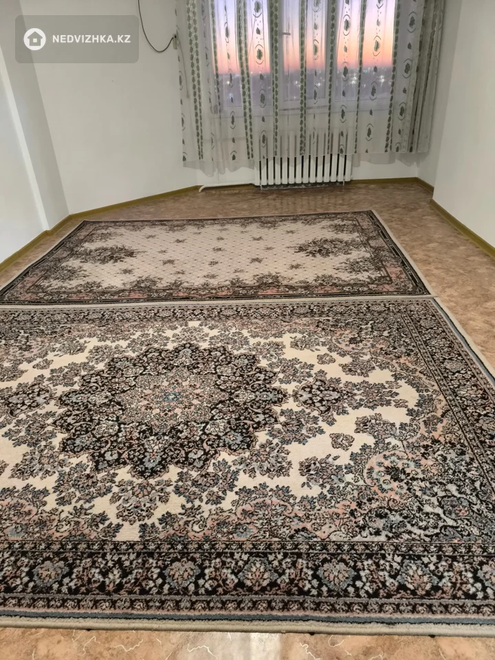 2-комнатная квартира, этаж 8 из 9, 77 м², На длительный срок, фотография 3