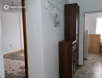 2-комнатная квартира, этаж 8 из 9, 77 м², На длительный срок, миниатюра 4