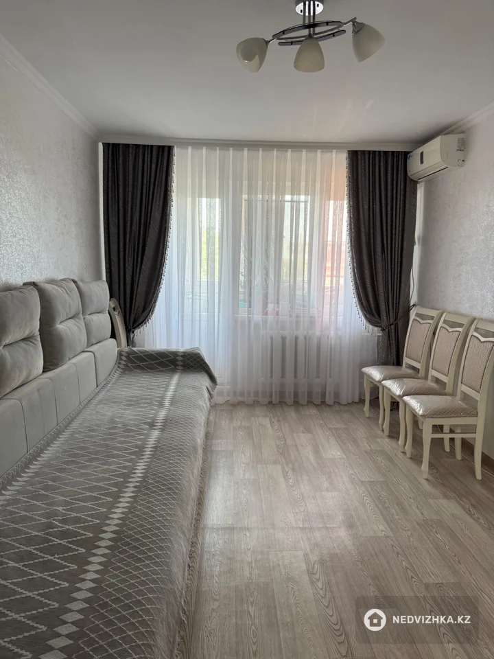2-комнатная квартира, этаж 5 из 5, 42 м², фотография 2