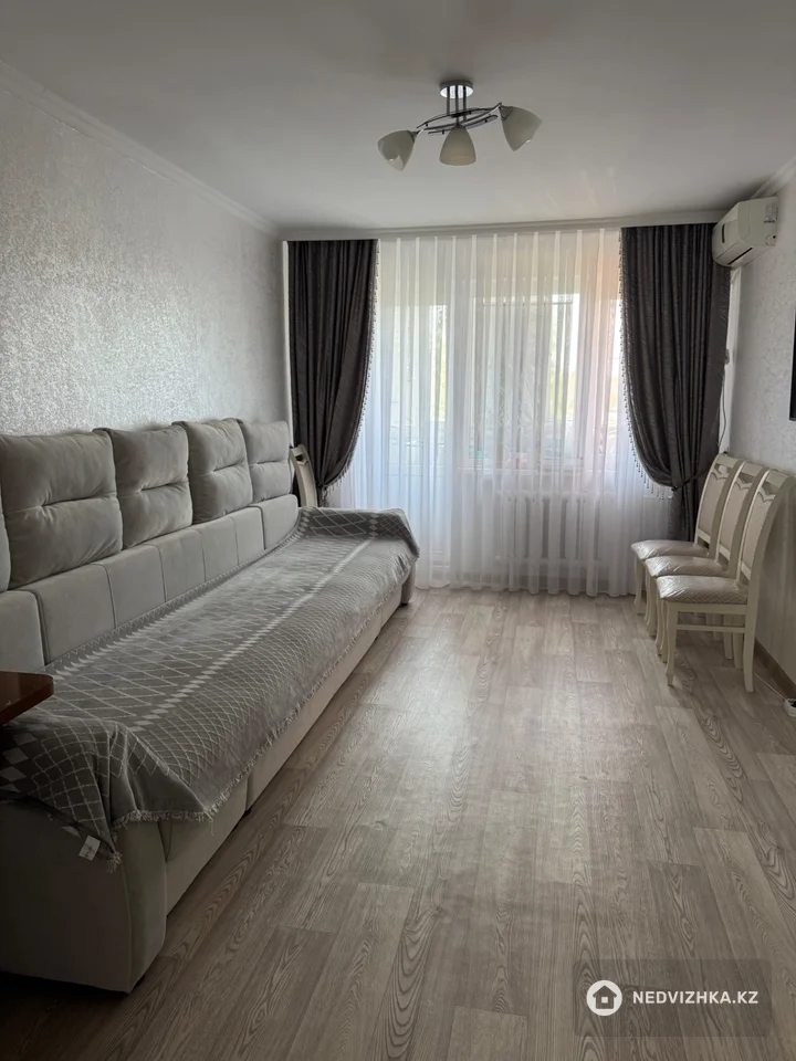 2-комнатная квартира, этаж 5 из 5, 42 м², фотография 3