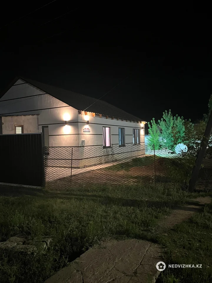 4-комнатный дом, 4 соток, 105 м²