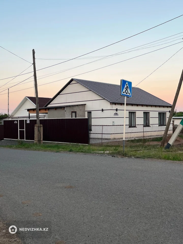 4-комнатный дом, 4 соток, 105 м², фотография 2
