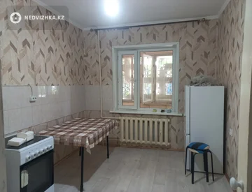 1-комнатная квартира, этаж 1 из 5, 39 м², На длительный срок, миниатюра 2