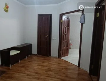 2-комнатная квартира, этаж 4 из 10, 67 м², миниатюра 4