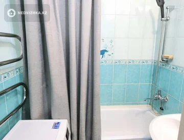 3-комнатная квартира, этаж 9 из 9, 63 м², миниатюра 12