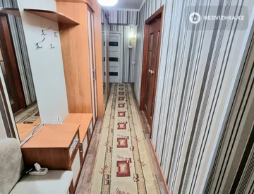 3-комнатная квартира, этаж 9 из 9, 63 м², миниатюра 3
