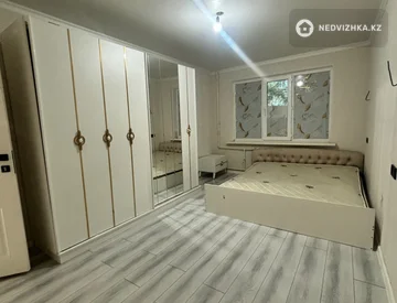 3-комнатная квартира, этаж 1 из 5, 62 м², миниатюра 3