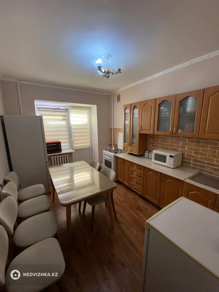 3-комнатная квартира, этаж 4 из 5, 75 м²