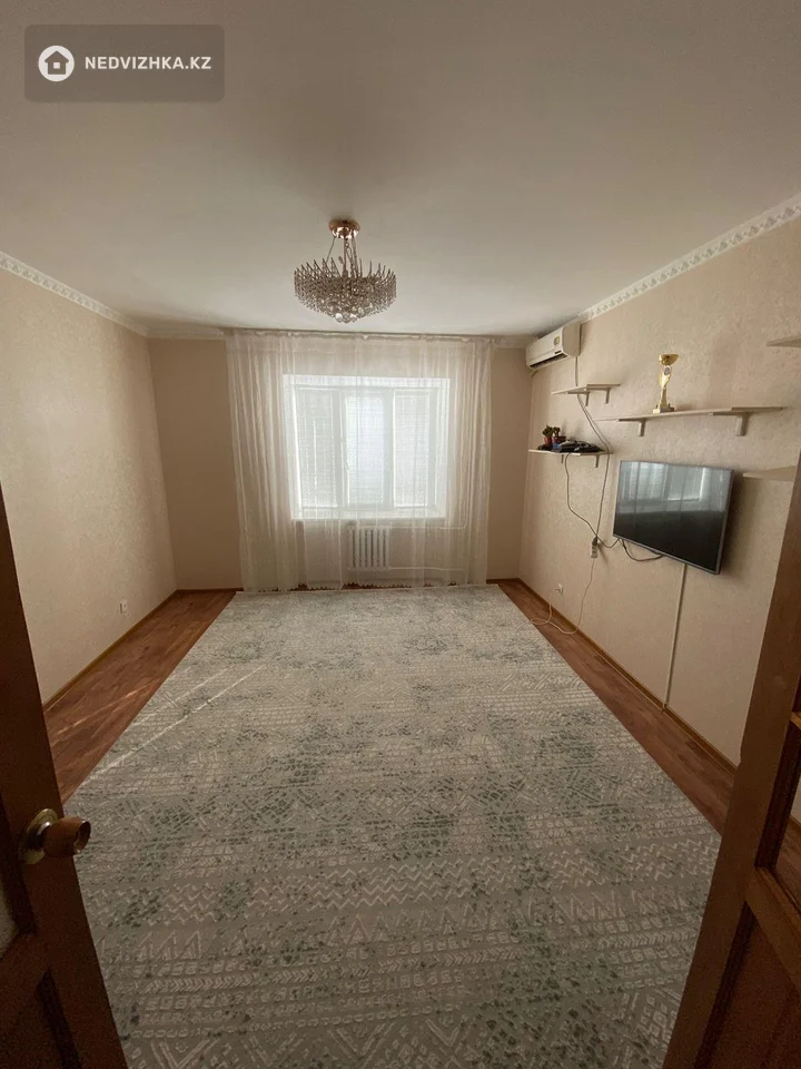 3-комнатная квартира, этаж 4 из 5, 75 м², фотография 3