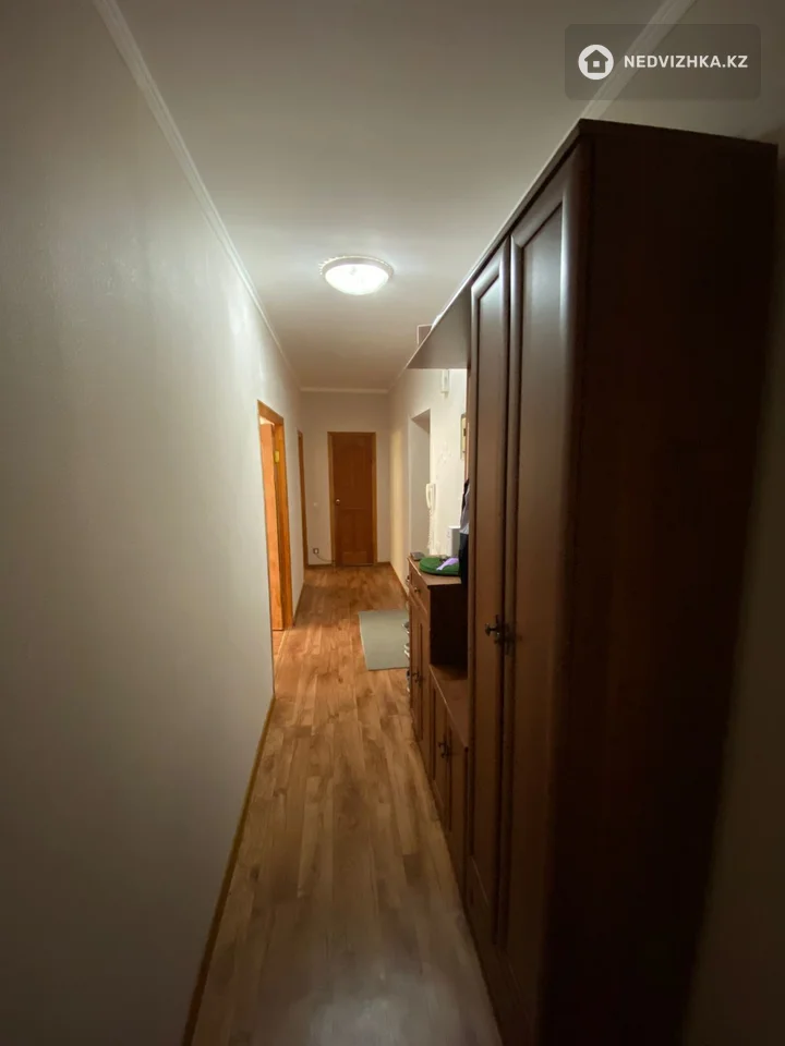 3-комнатная квартира, этаж 4 из 5, 75 м², фотография 5