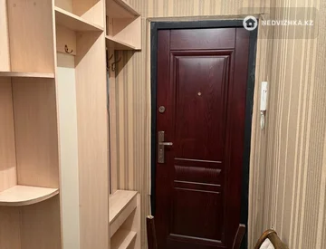 3-комнатная квартира, этаж 4 из 4, 60 м², миниатюра 1