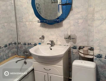 3-комнатная квартира, этаж 4 из 4, 60 м², миниатюра 2