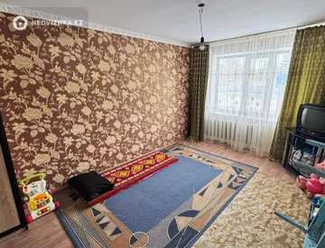 1-комнатная квартира, этаж 1 из 5, 30 м², миниатюра 3