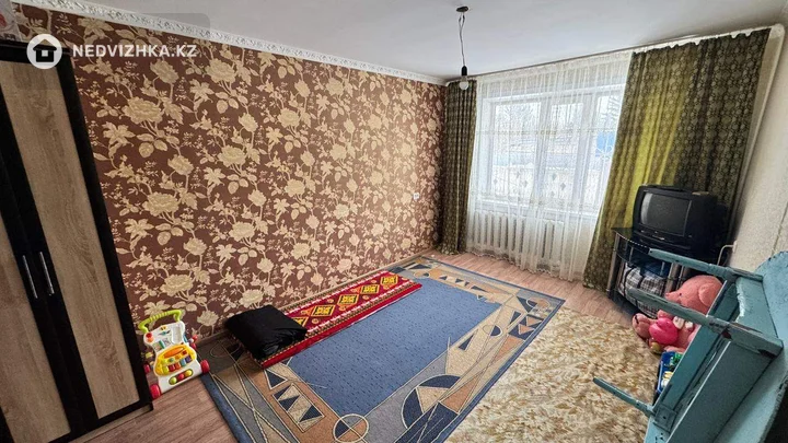 1-комнатная квартира, этаж 1 из 5, 30 м², фотография 3