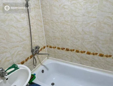 1-комнатная квартира, этаж 1 из 5, 30 м², миниатюра 4