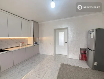 8-комнатный дом, 6 соток, 200 м², миниатюра 4