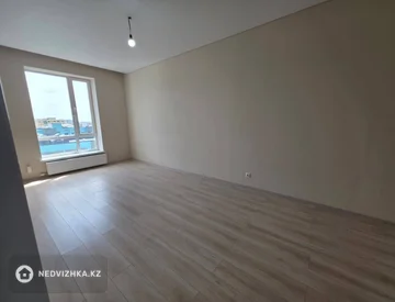 1-комнатная квартира, этаж 11 из 12, 40 м², миниатюра 5
