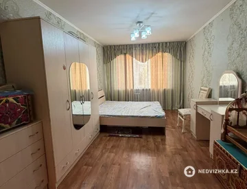 3-комнатная квартира, этаж 4 из 5, 62 м², миниатюра 1