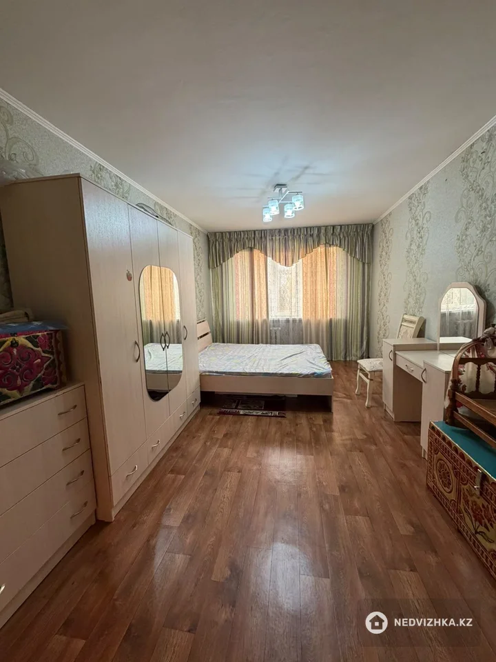 3-комнатная квартира, этаж 4 из 5, 62 м²