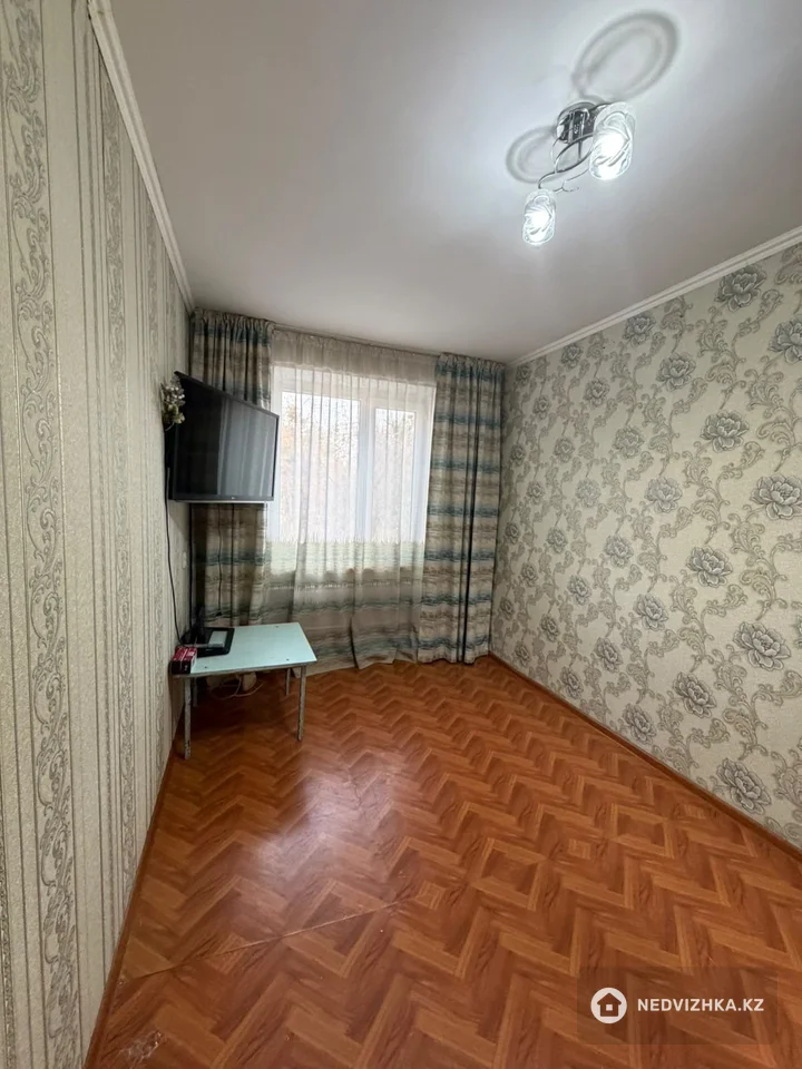 3-комнатная квартира, этаж 4 из 5, 62 м², фотография 4