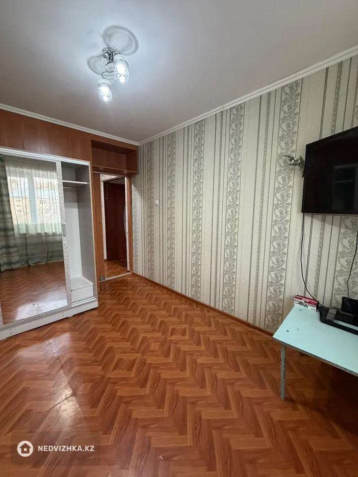 3-комнатная квартира, этаж 4 из 5, 62 м², фотография 5