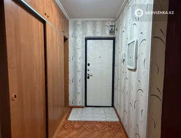 3-комнатная квартира, этаж 4 из 5, 62 м², миниатюра 9