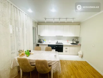 4-комнатная квартира, этаж 2 из 5, 91 м², миниатюра 3