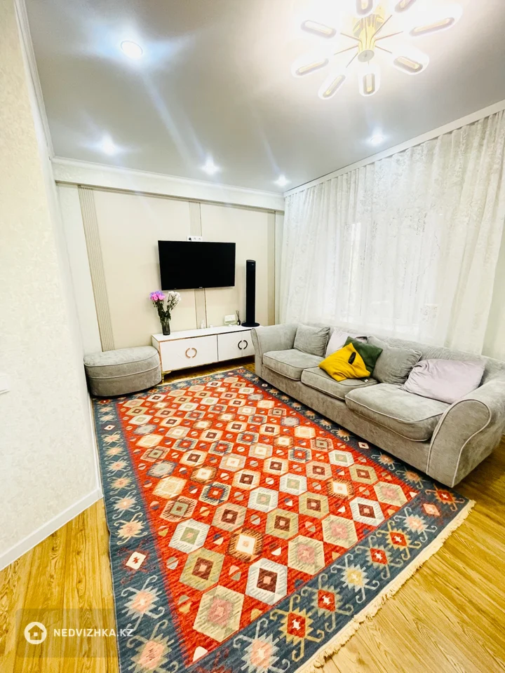 4-комнатная квартира, этаж 2 из 5, 91 м², фотография 4