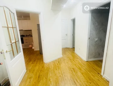 4-комнатная квартира, этаж 2 из 5, 91 м², миниатюра 6