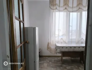 2-комнатная квартира, этаж 8 из 9, 77 м², миниатюра 2