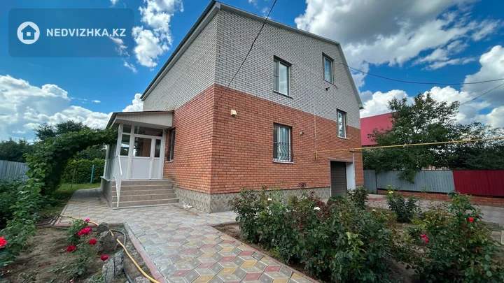 6-комнатный дом, 8 соток, 201 м², фотография 2