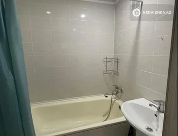 2-комнатная квартира, этаж 1 из 10, 50 м², миниатюра 8