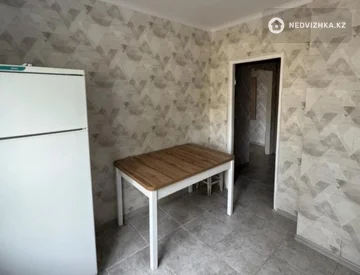 2-комнатная квартира, этаж 1 из 10, 50 м², миниатюра 5