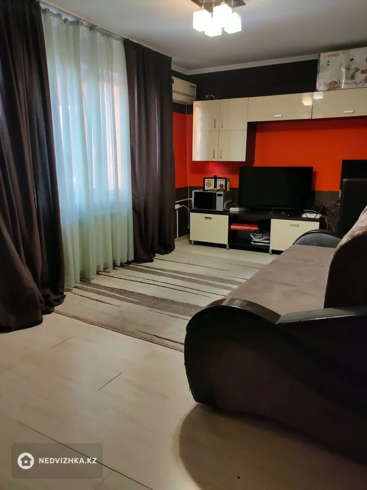 1-комнатная квартира, этаж 5 из 5, 31 м², фотография 2