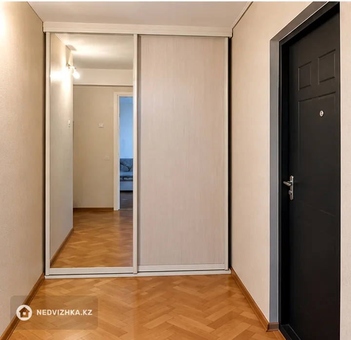 1-комнатная квартира, этаж 4 из 5, 36 м², фотография 2
