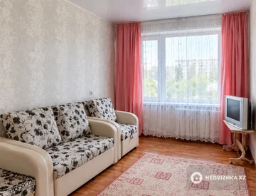 1-комнатная квартира, этаж 4 из 5, 36 м², миниатюра 1