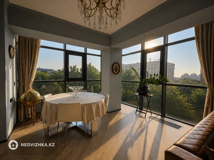 3-комнатная квартира, этаж 5 из 10, 122 м²