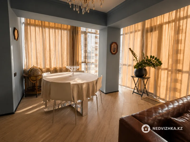 3-комнатная квартира, этаж 5 из 10, 122 м², фотография 3