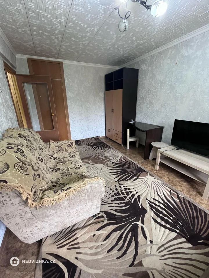 1-комнатная квартира, этаж 2 из 5, 30 м², фотография 4