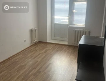 3-комнатная квартира, этаж 3 из 5, 70 м², На длительный срок, миниатюра 4