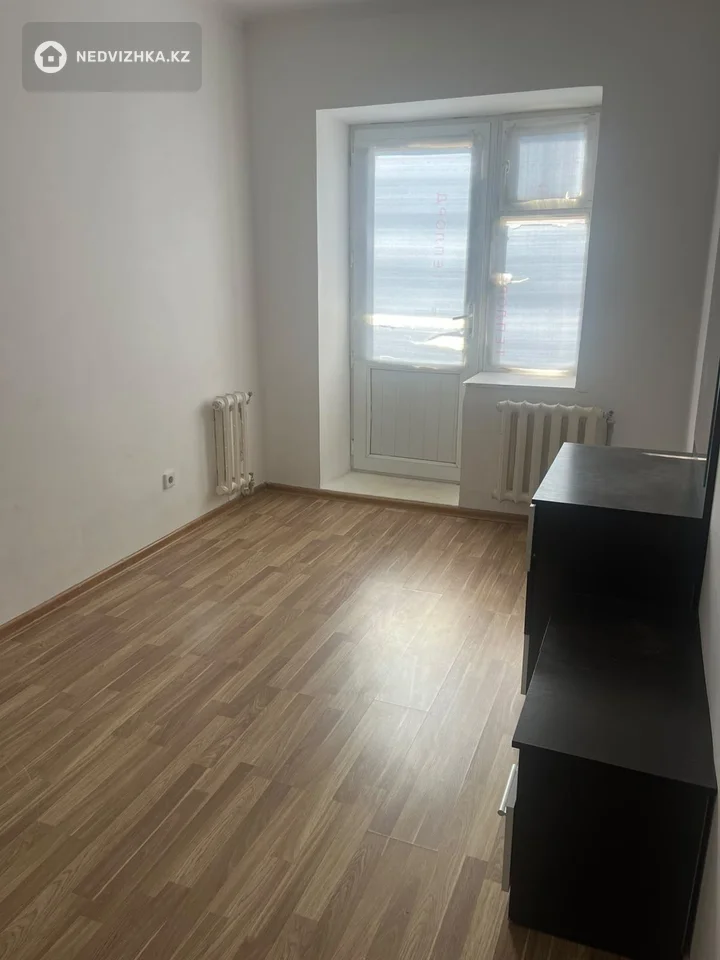 3-комнатная квартира, этаж 3 из 5, 70 м², На длительный срок, фотография 4