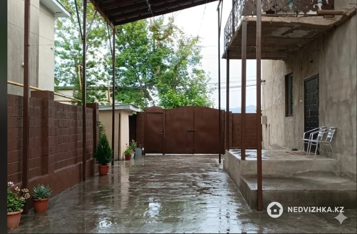 5-комнатная часть дома, 2.8 соток, 255 м²