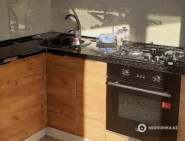 1-комнатная квартира, этаж 7 из 8, 47 м², На длительный срок, миниатюра 6