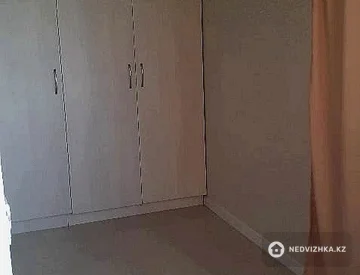 1-комнатная квартира, этаж 7 из 8, 47 м², На длительный срок, миниатюра 4
