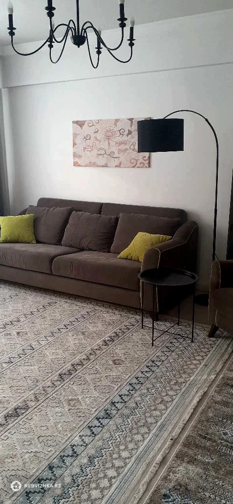 1-комнатная квартира, этаж 7 из 8, 47 м², На длительный срок, фотография 2