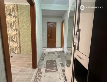 3-комнатная квартира, этаж 3 из 10, 68 м², миниатюра 3