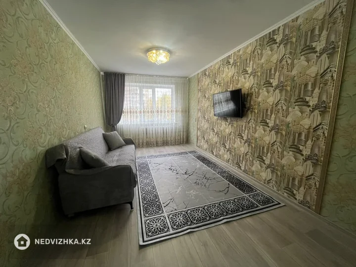 3-комнатная квартира, этаж 3 из 10, 68 м², фотография 4
