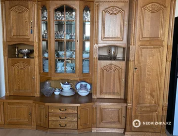 2-комнатная квартира, этаж 9 из 11, 81 м², миниатюра 3